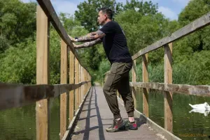 Korda Ultralite Joggers Olive Méret: M - Korda Horgász Nadrág