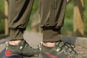 Korda Ultralite Joggers Olive Méret: M - Korda Horgász Nadrág