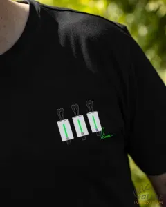 Korda LE Bobbin Tee Black - Korda Fekete Bobbin Mintás Horgász Póló