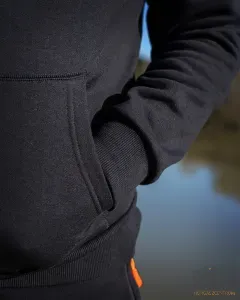 Guru Black Patch Hoodie - Guru Kapucnis Horgász Pulóver