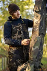 Korda Polar Salopettes Dark Kamo Méret: 3XL - Korda Camo Polár Kantáros Horgász Nadrág