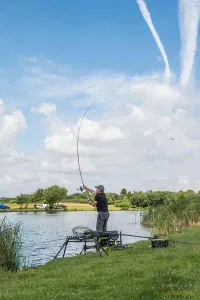 Matrix Aquos Ultra-XD 4,00m 160g - Matrix Távdobó Feeder Bot